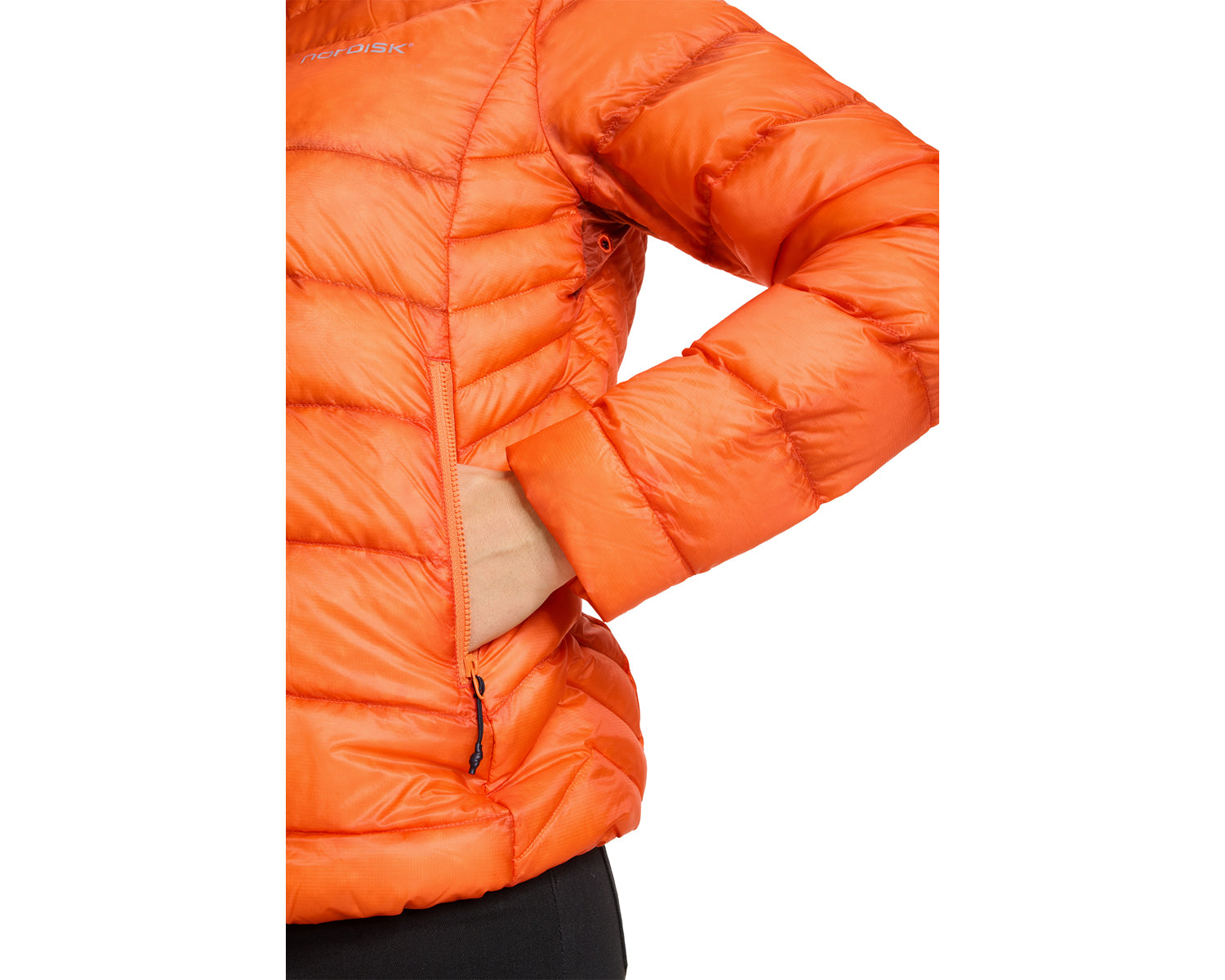 nordisk-cirrus-2-0-damen-ultraleicht-daunenjacke-scarlet-ibis-155g-crystal-down- image 5