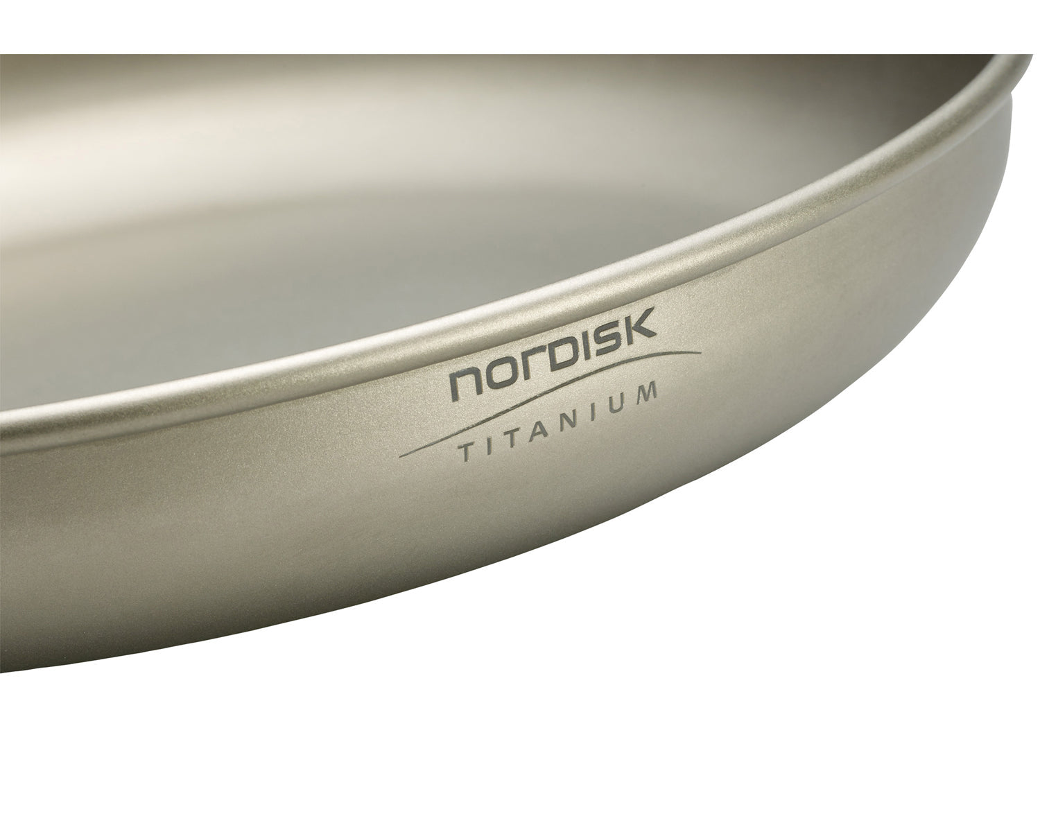 nordisk-titan-teller-matt-silber-19-cm-mit-3-cm-rand image 3
