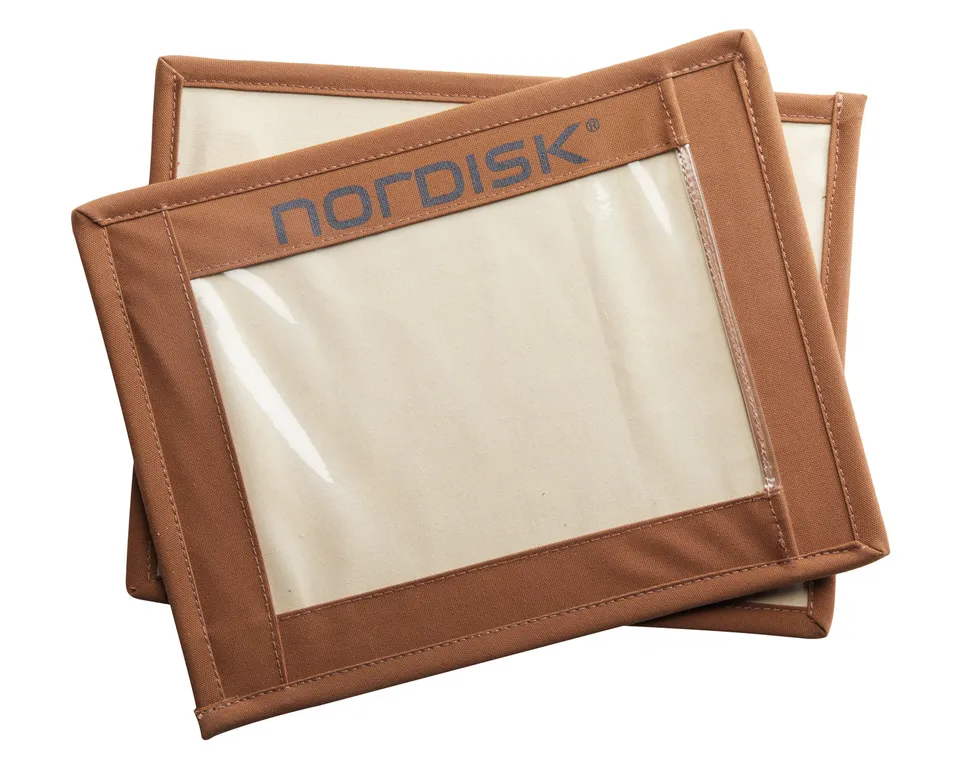 nordisk-name-boards-2-stk-dackel-chocolate-magnetische-namensschilder-f-r-zelte image 1